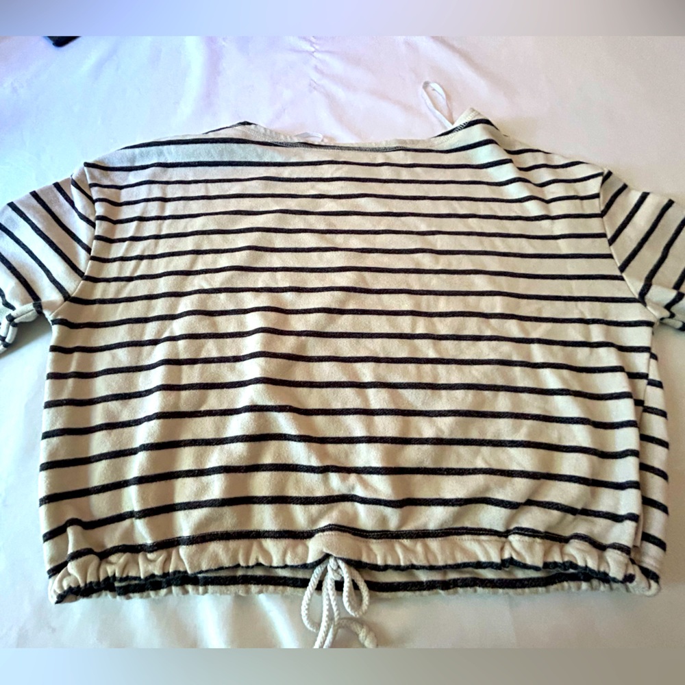 Cropped long sleeved tee